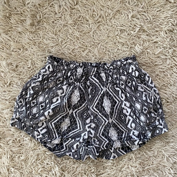 American Eagle Outfitters Shorts  High Rise - Picture 1 of 9